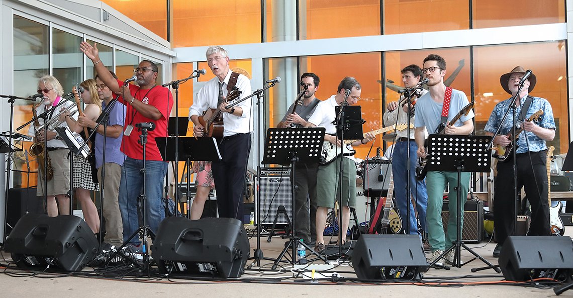 Research Festival Speakers Inspire Trainees NIH Record